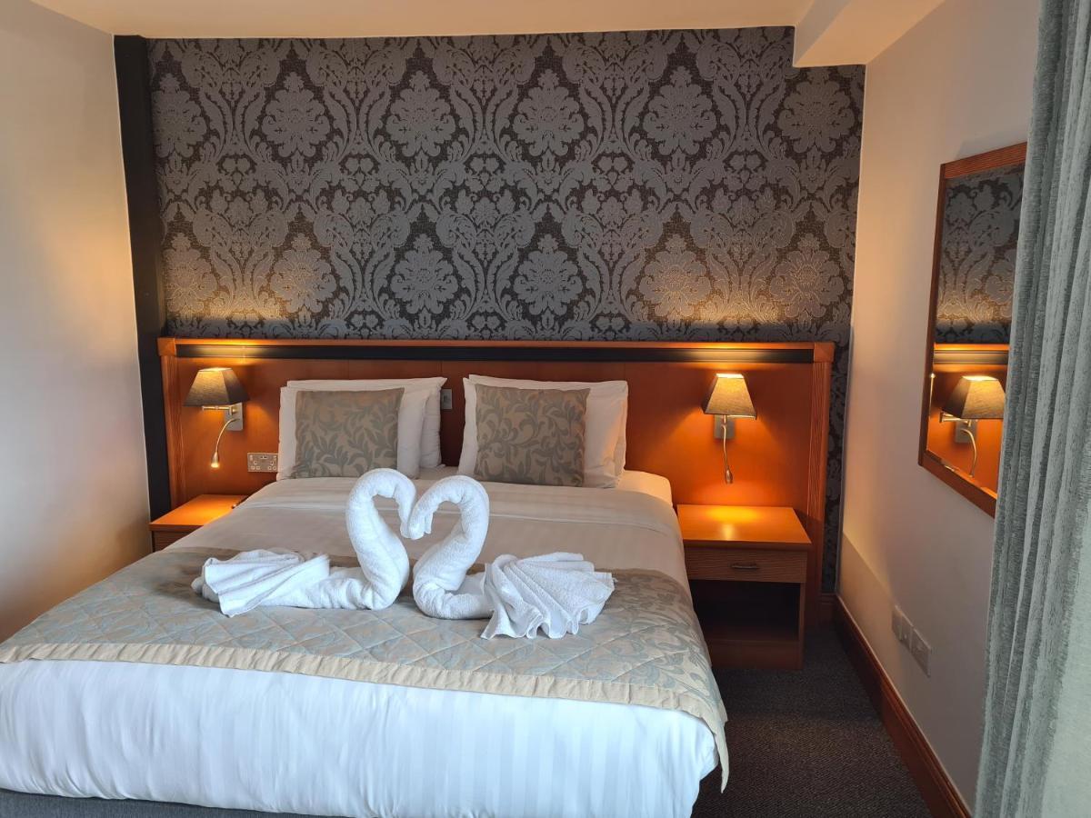 Leitrim Marina Hotel Carrick-on-Shannon Экстерьер фото