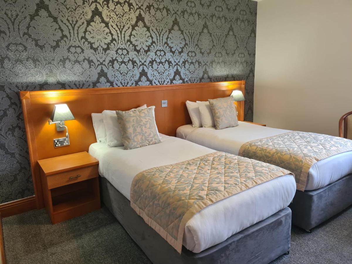 Leitrim Marina Hotel Carrick-on-Shannon Экстерьер фото